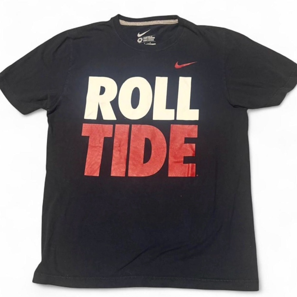 Nike Black Short-Sleeve Graphic Tee with Red and White 'ROLL TIDE' Print